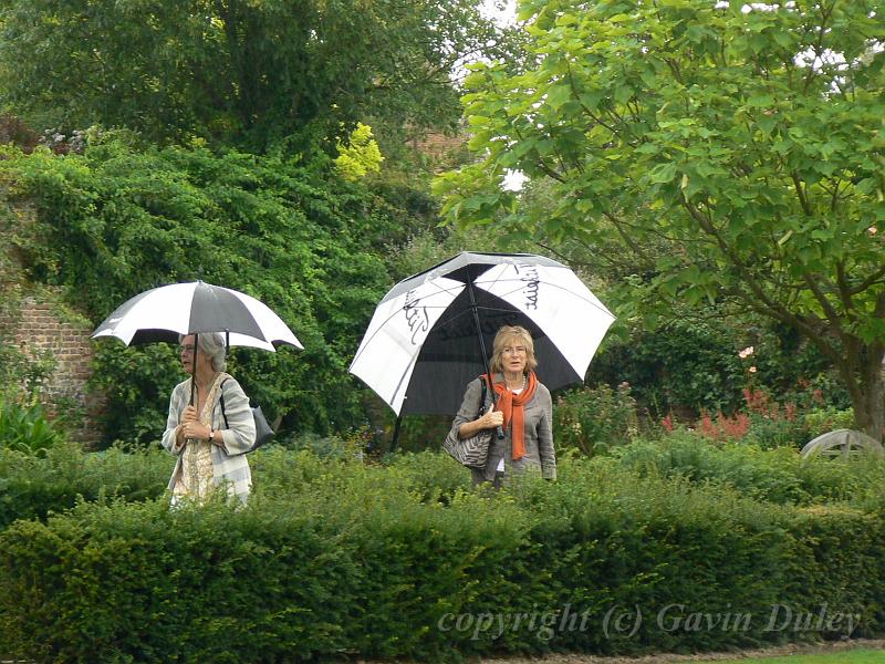 Rain, Sissinghurst Castle gardens P1120808.JPG